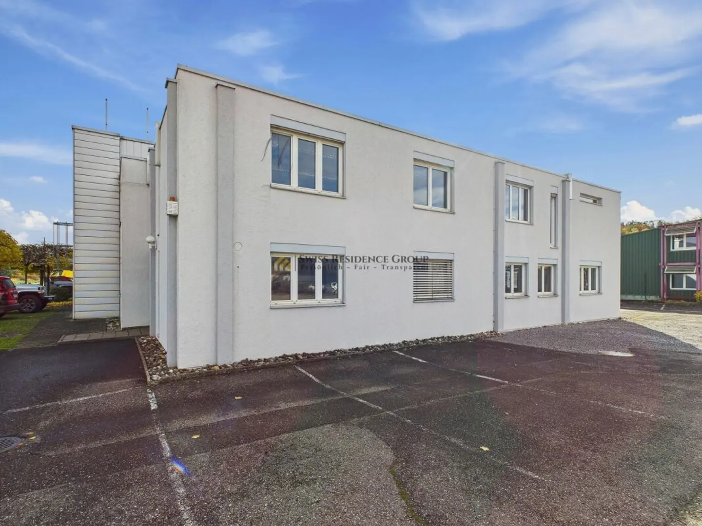 Investir près de la frontière : complexe de bureaux et industriel dans un emplacement stratégique de premier choix ! - Photo 5 sur 44