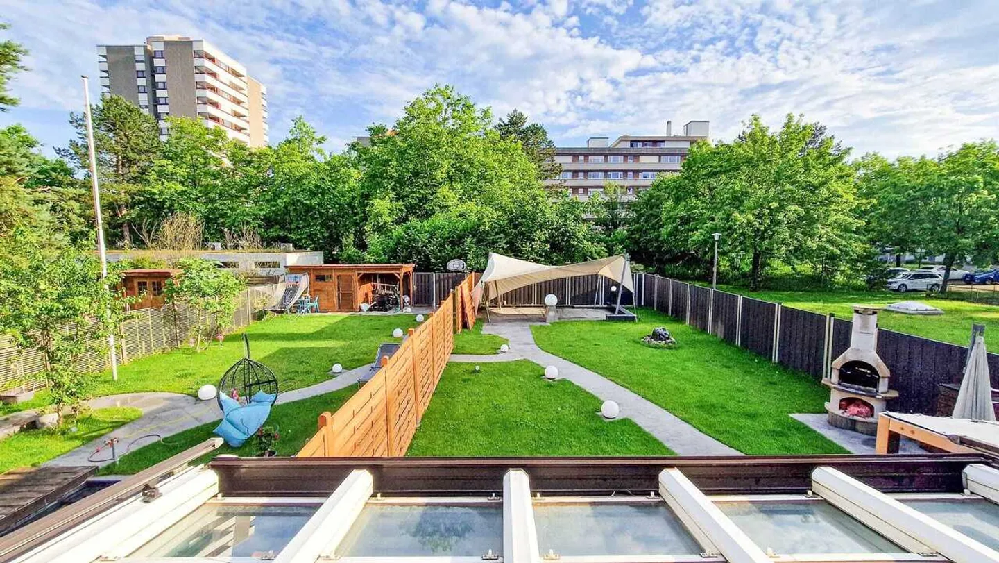 Vivre comme dans un resort – Votre jardin privé, spa & piscine à Reinach - Photo 5 sur 13