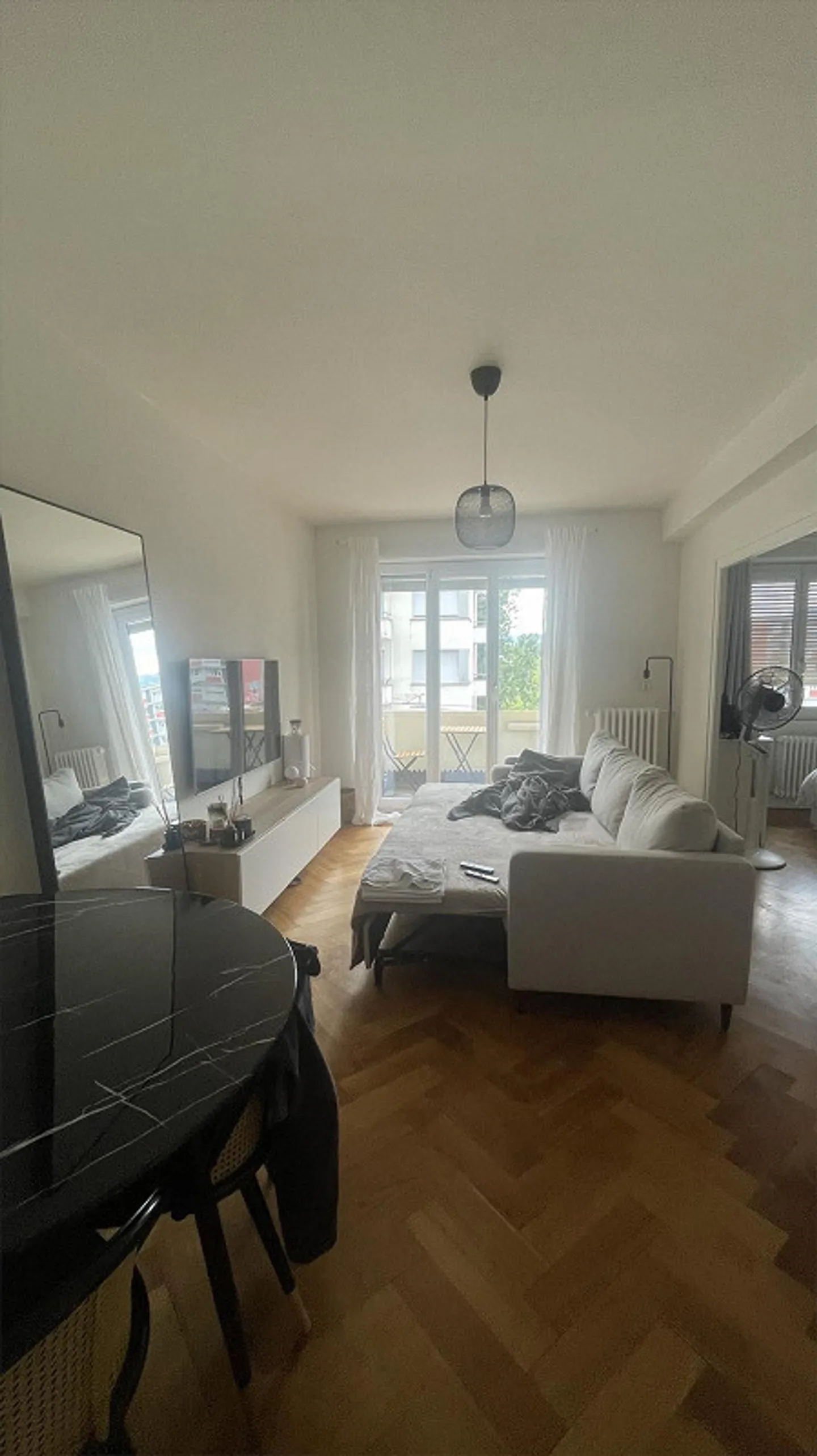 Appartement de quatre pièces dans le quartier de St Jean - Photo 2 sur 10