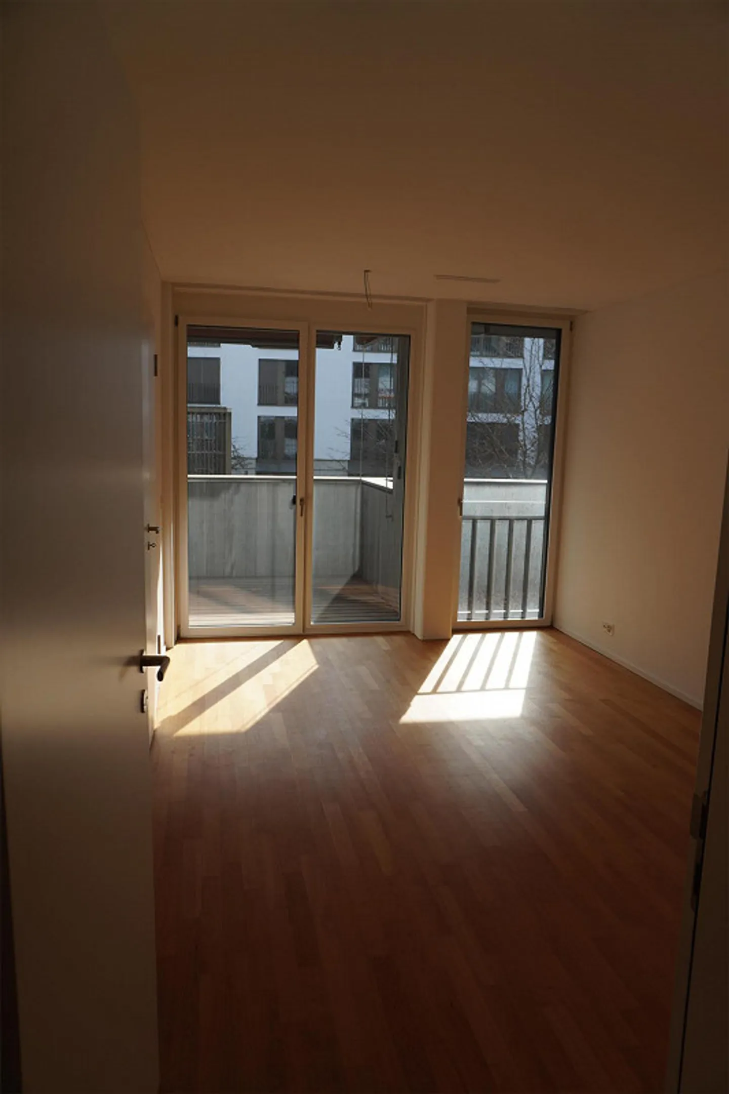 Stilvoll wohnen in Zürich-Greencity – 3.5-Zimmer-Wohnung mit Balkon - Foto 6 von 12