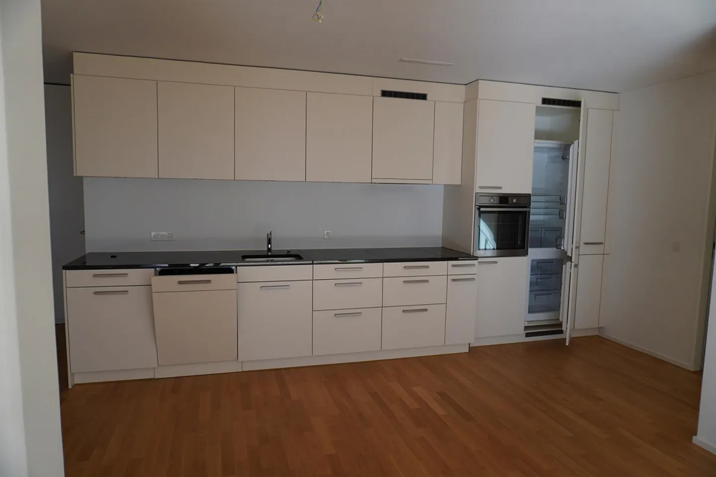 Stilvoll wohnen in Zürich-Greencity – 3.5-Zimmer-Wohnung mit Balkon - Foto 9 von 12