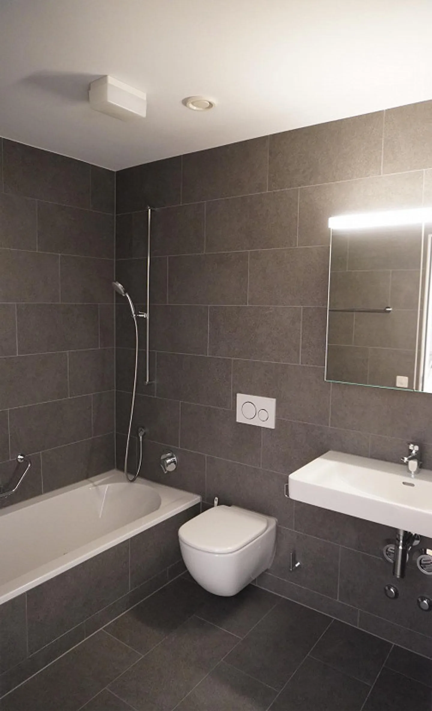 Stilvoll wohnen in Zürich-Greencity – 3.5-Zimmer-Wohnung mit Balkon - Foto 11 von 12