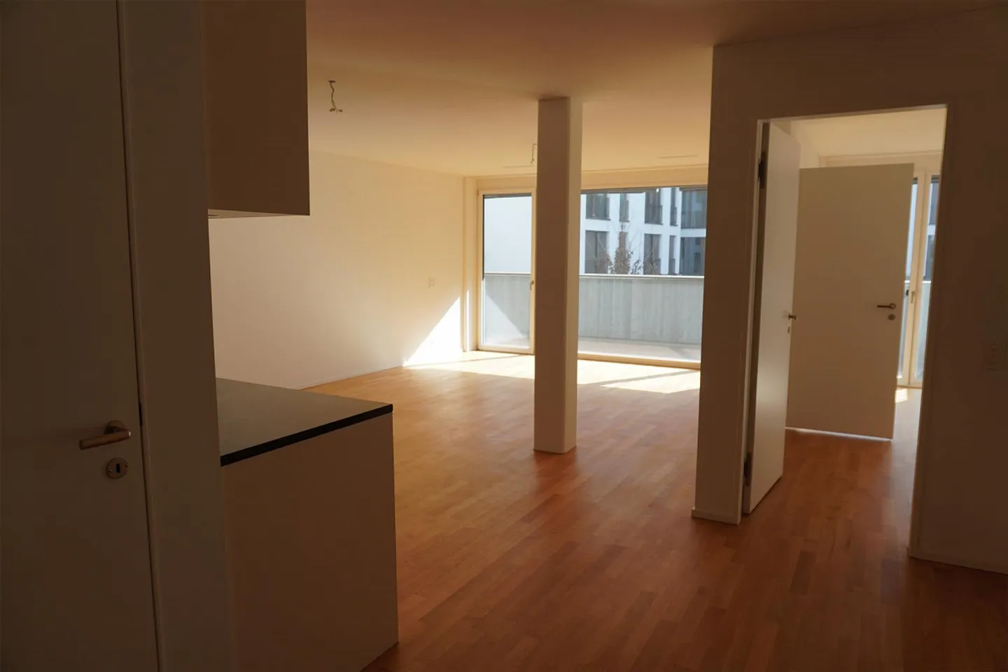 Stilvoll wohnen in Zürich-Greencity – 3.5-Zimmer-Wohnung mit Balkon - Foto 4 von 12