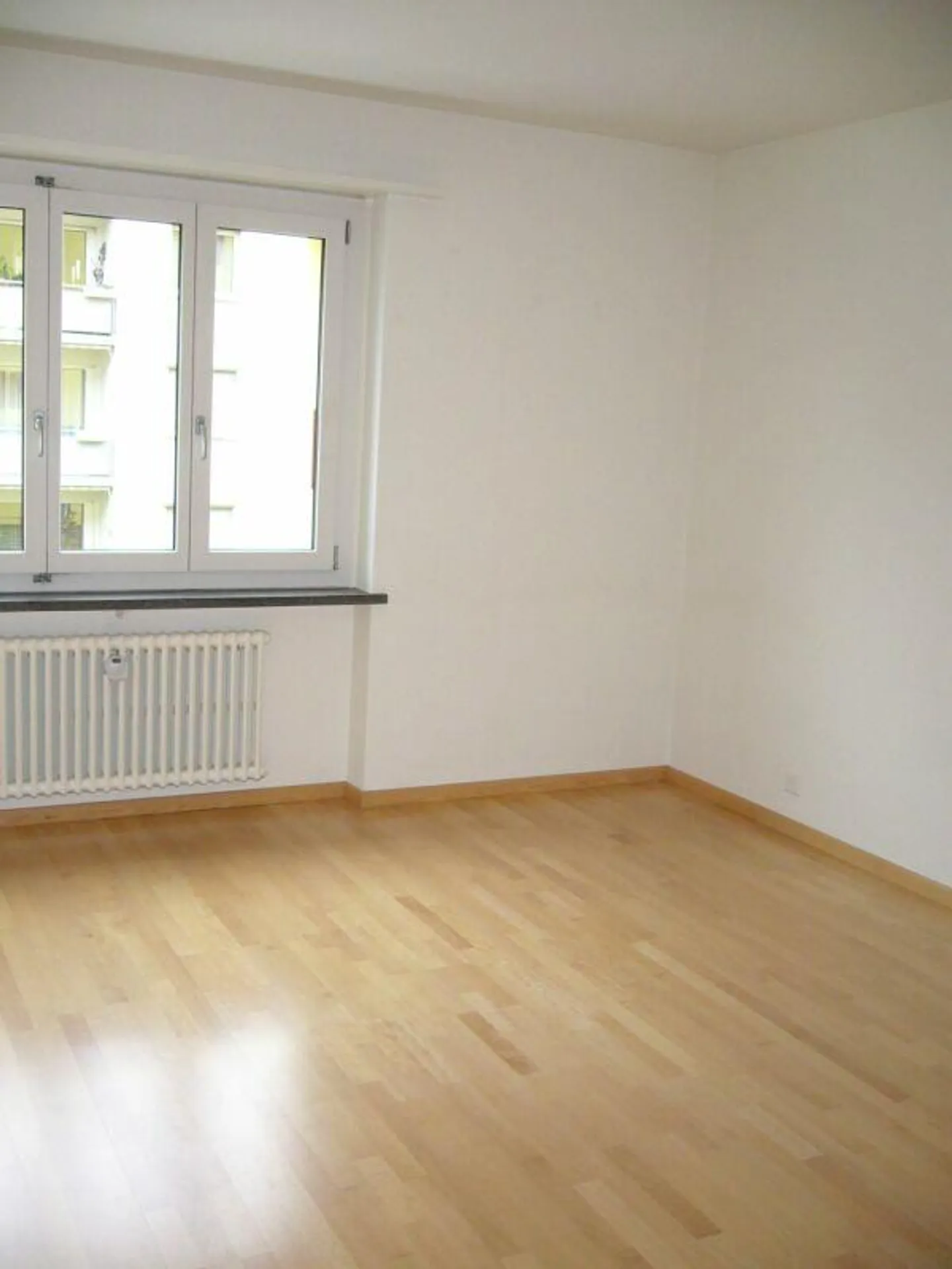 Helles Apartment mit sonnigem Balkon - Foto 6 von 7