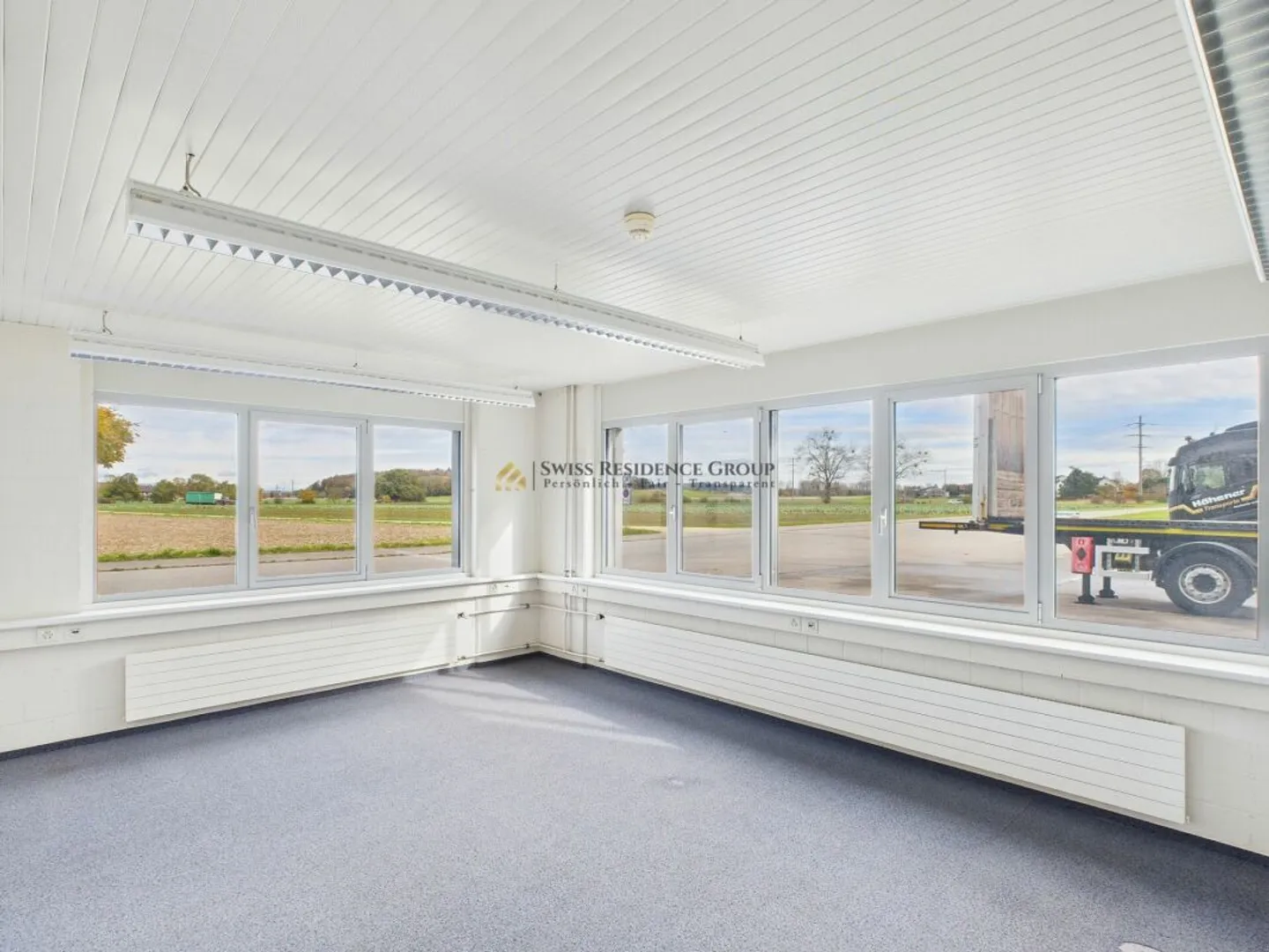 Investir près de la frontière : complexe de bureaux et industriel dans un emplacement stratégique de premier choix ! - Photo 21 sur 44