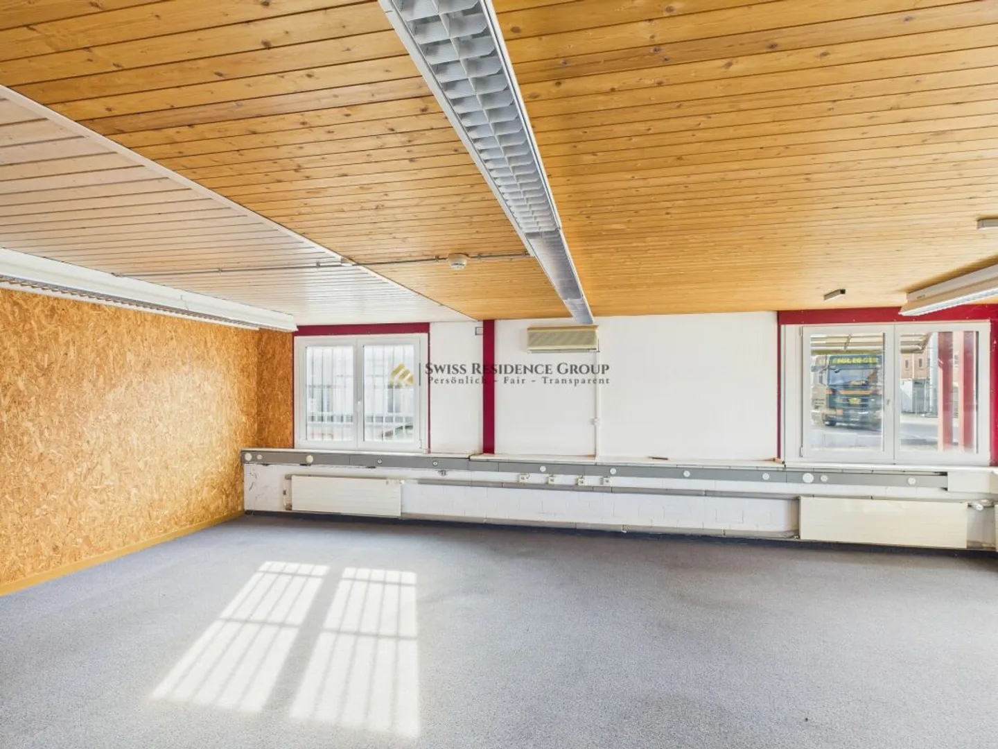 Investir près de la frontière : complexe de bureaux et industriel dans un emplacement stratégique de premier choix ! - Photo 29 sur 44