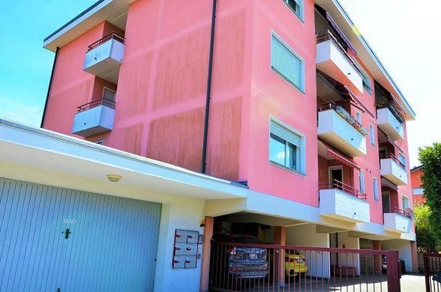 Spacious 4.5-room apartment with terrace and parking space in garage ... - Photo 32 of 35