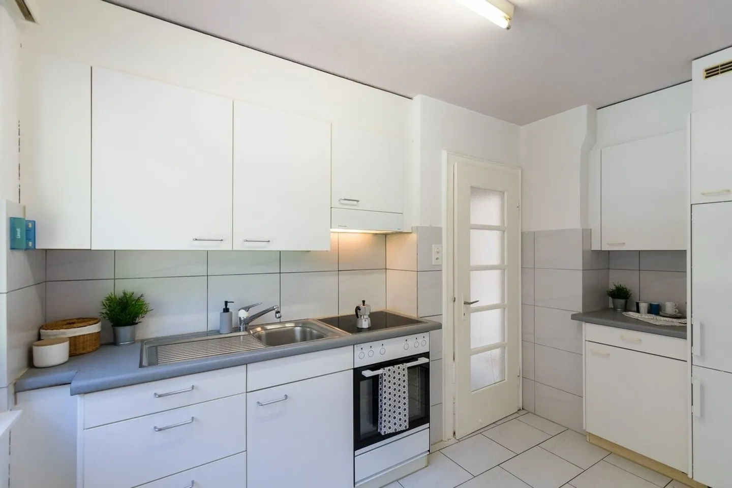 3-room apartment with a view of greenery - Photo 4 of 8