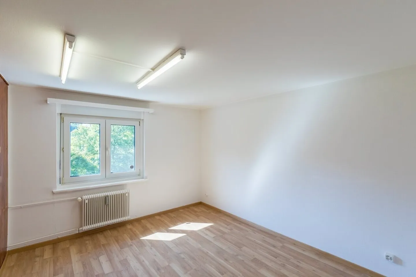 3-room apartment with a view of greenery - Photo 5 of 8