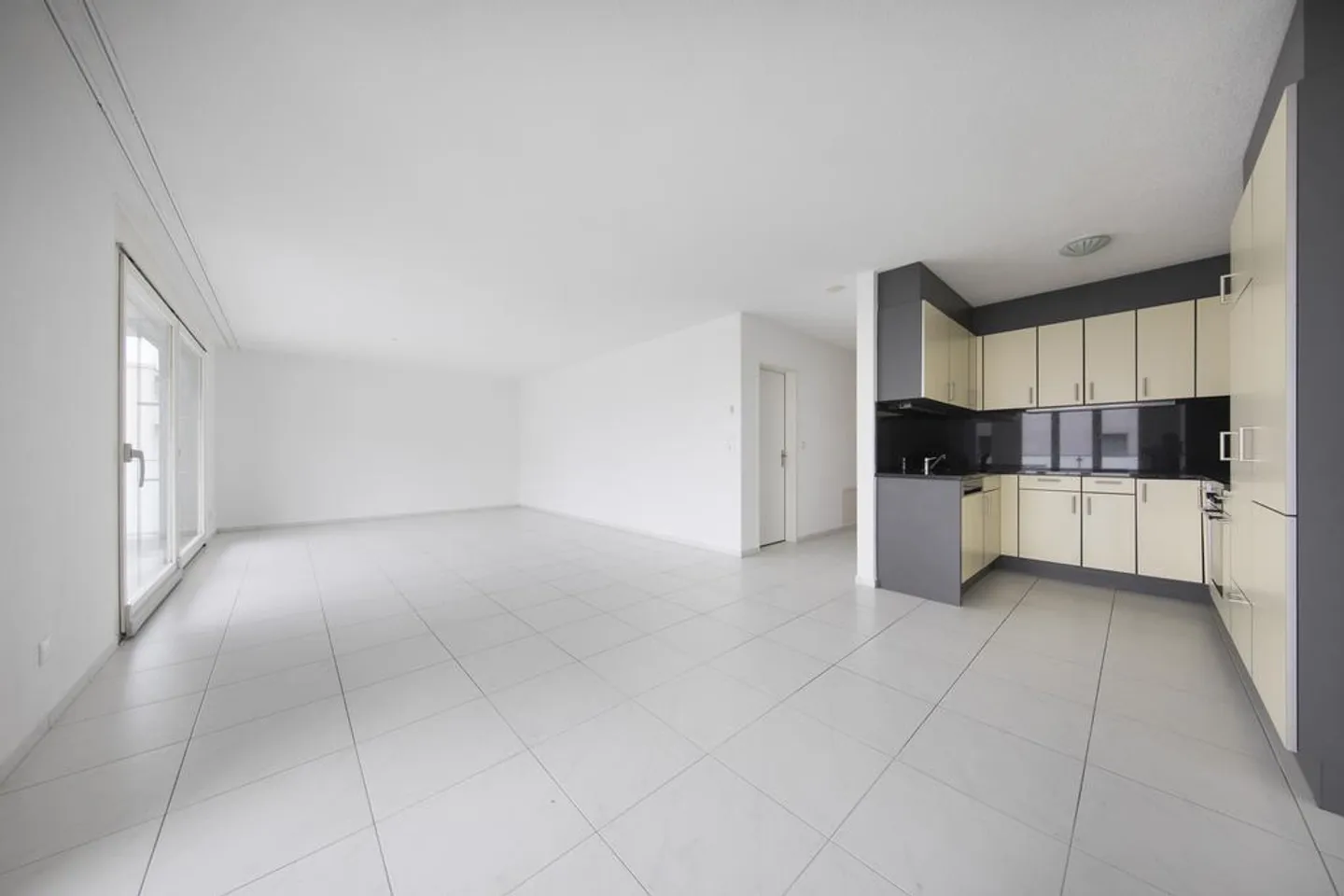 Moderne Wohnung mit guter Anbindung - Foto 1 von 12