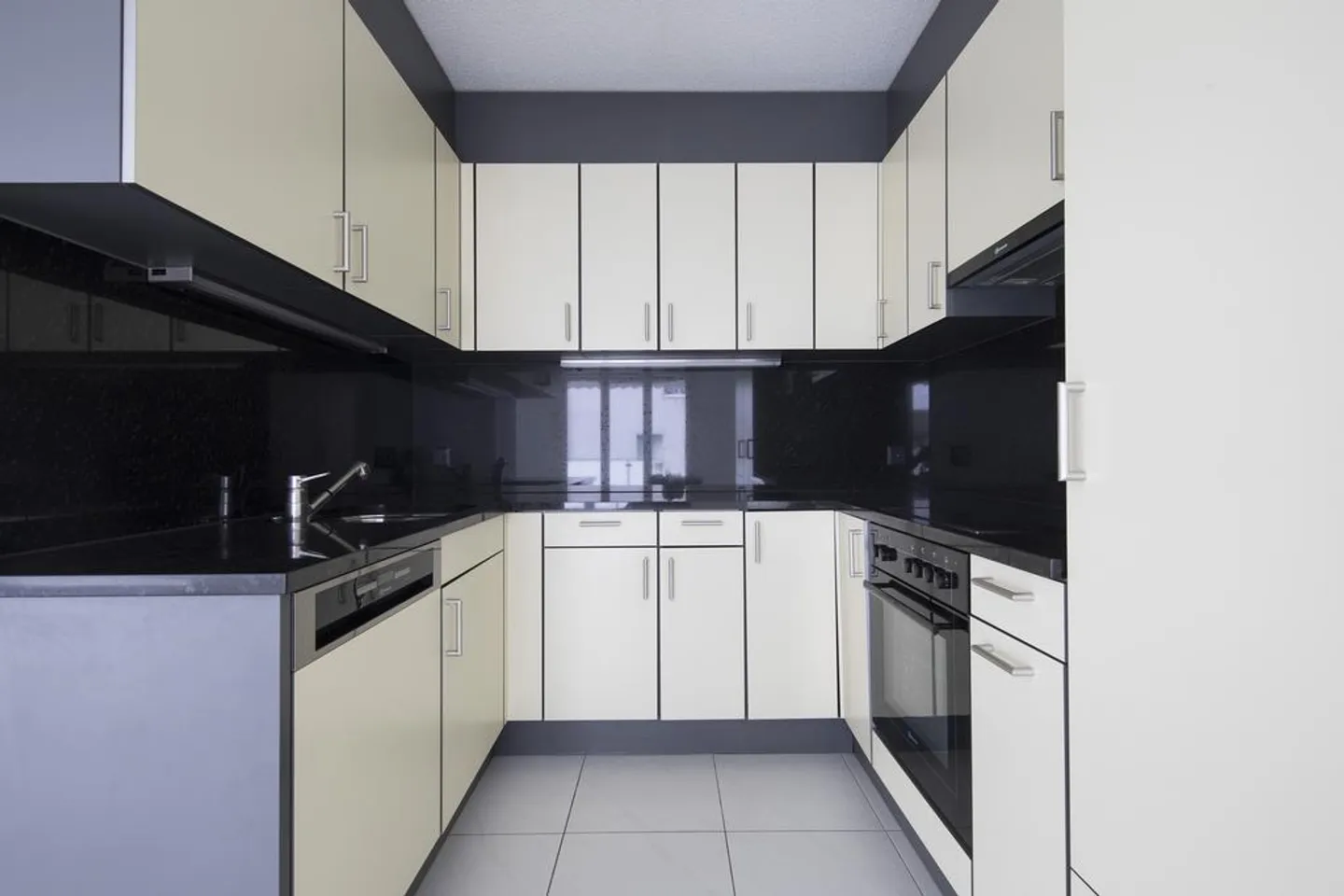 Moderne Wohnung mit guter Anbindung - Foto 2 von 12