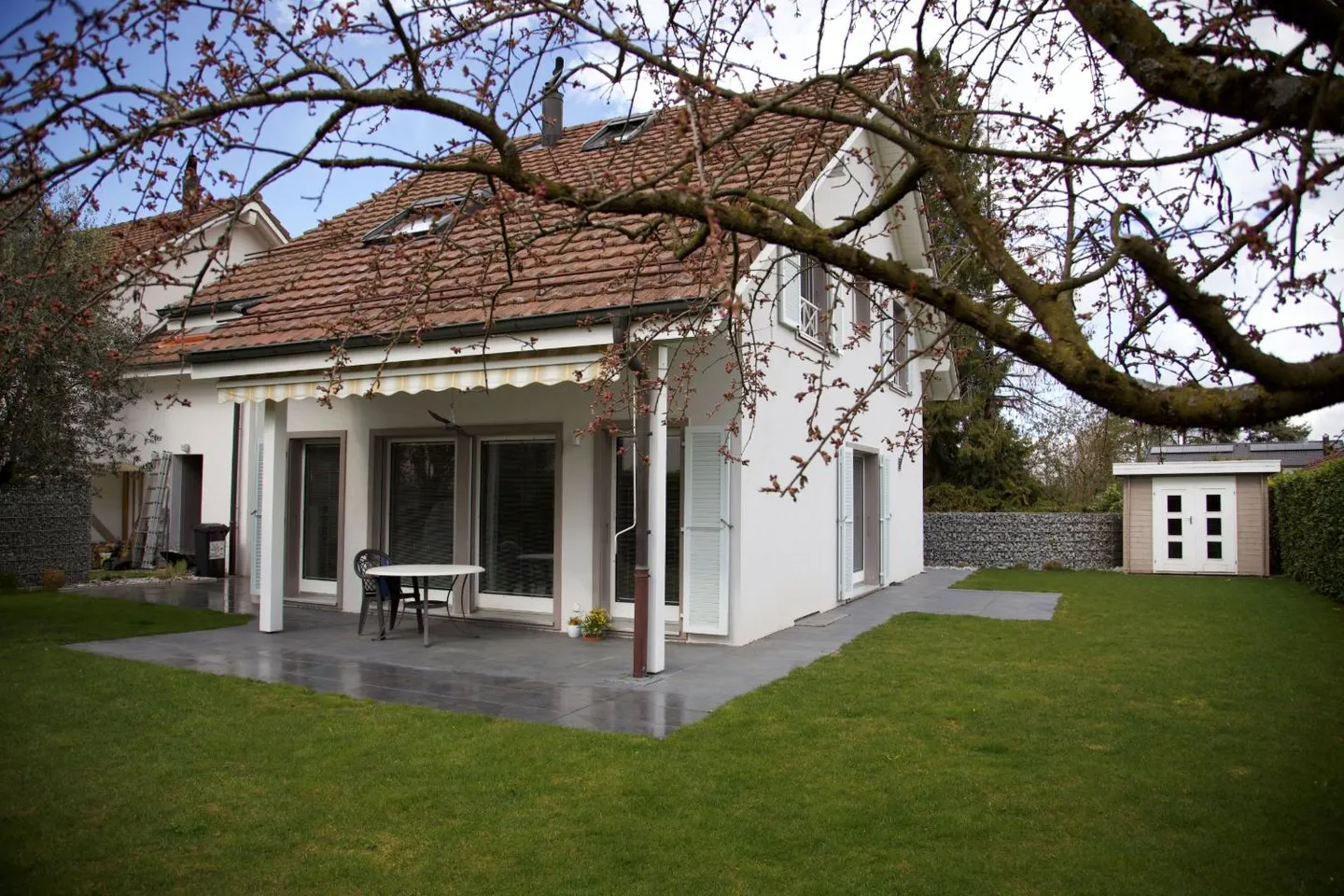 Semi-Detached House 6.5 Rooms - Photo 1 of 11