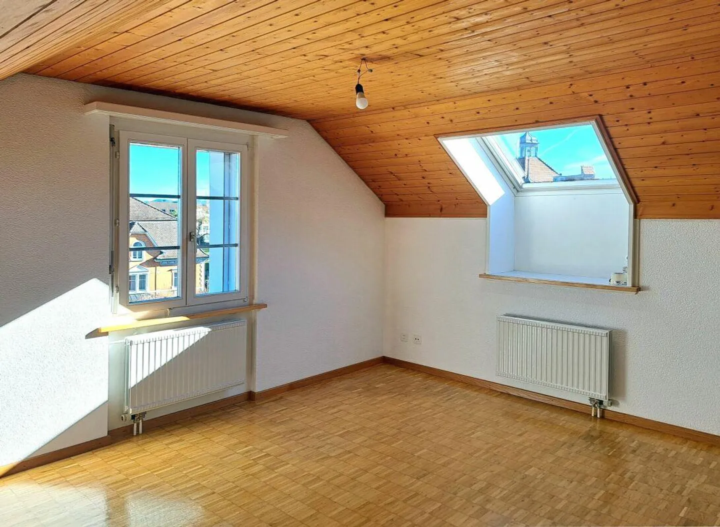 Appartement confortable de 2,5 pièces dans un emplacement central - Photo 4 sur 5