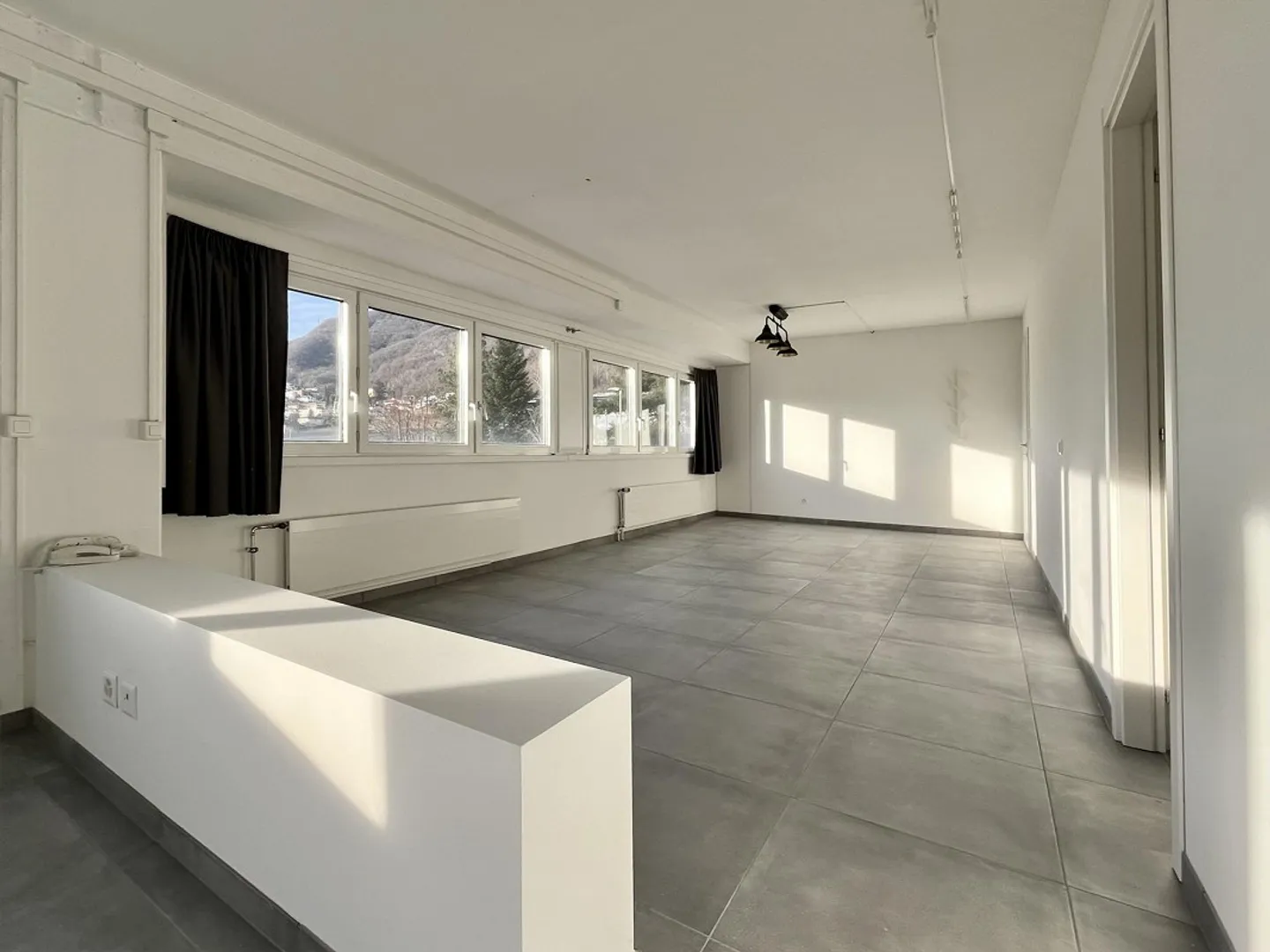 Office-Workshop Commercial Space for Rent in Bedano - Photo 4 of 13