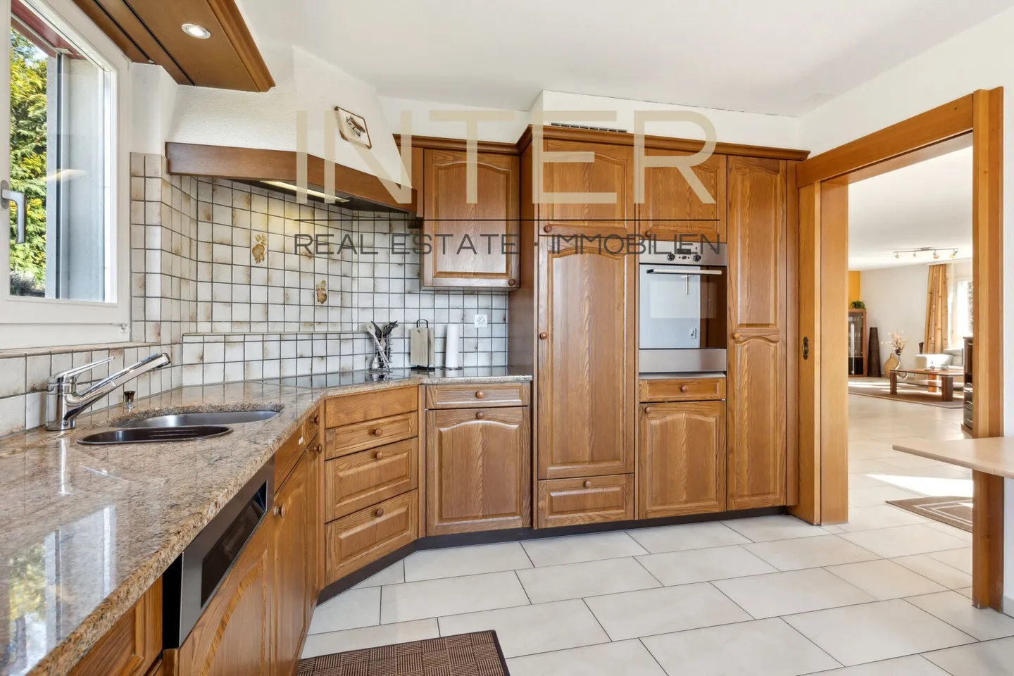 Ampia casa unifamiliare con vista da sogno - Foto 7 di 21