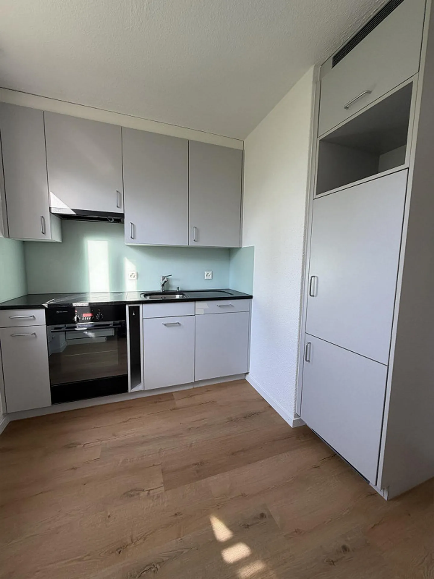 Appartamento 4 locali appena ristrutturato in una posizione tranquilla e centrale - Foto 9 di 11