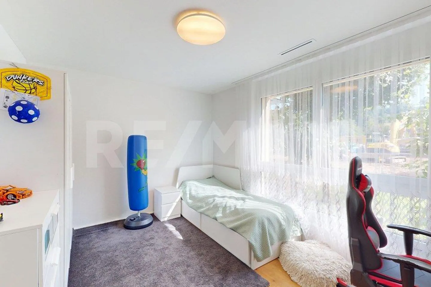 Elevated 4.5-Room Garden Apartment in Minergie Multi-Family House - Photo 3 of 13