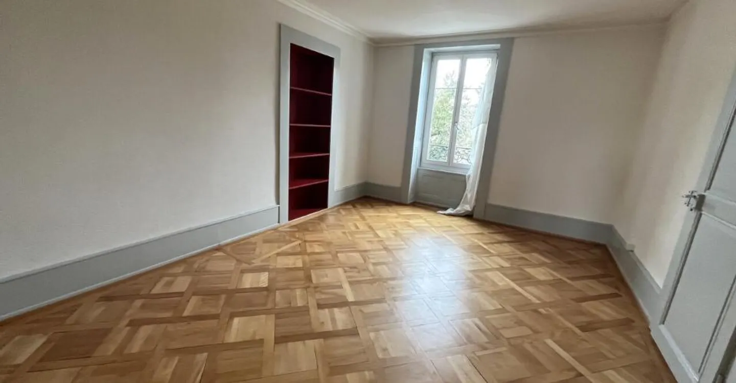 Large 4-room apartment with balcony and garden in Yverdon-les-Bains - Photo 3 of 7