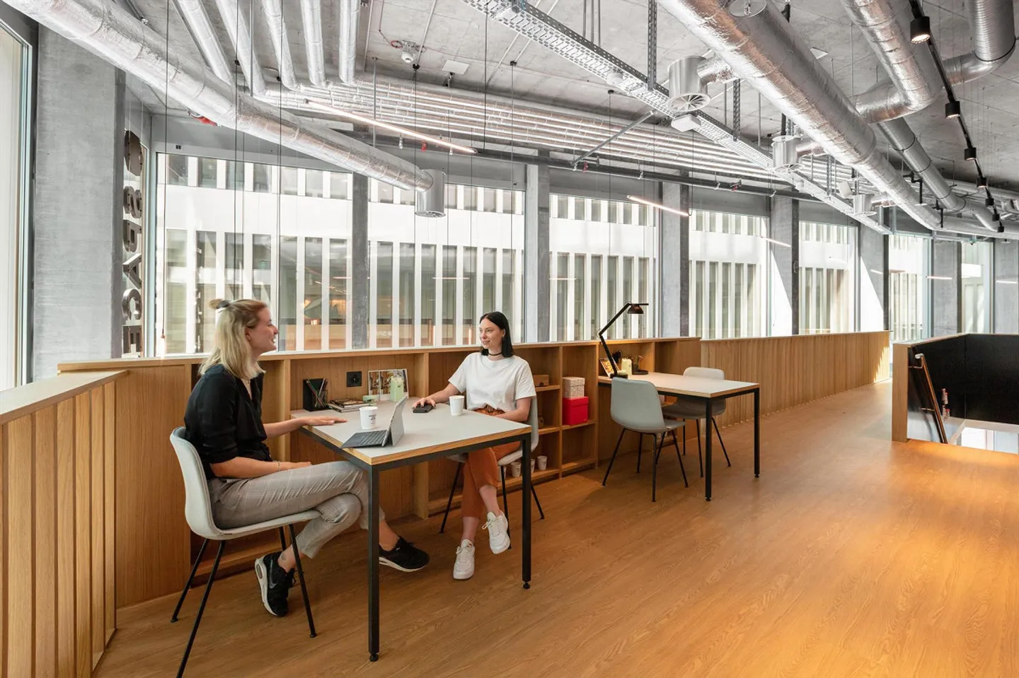 Office Space for 4 in Spaces The Circle 6 - Photo 8 of 10