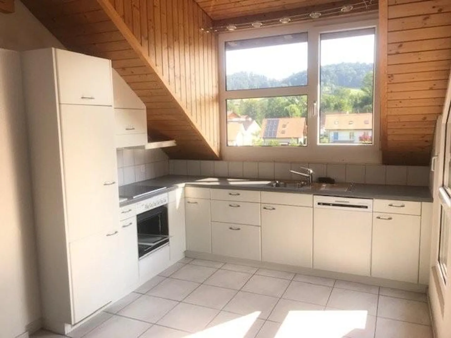 Apartment for rent - Photo 7 of 13