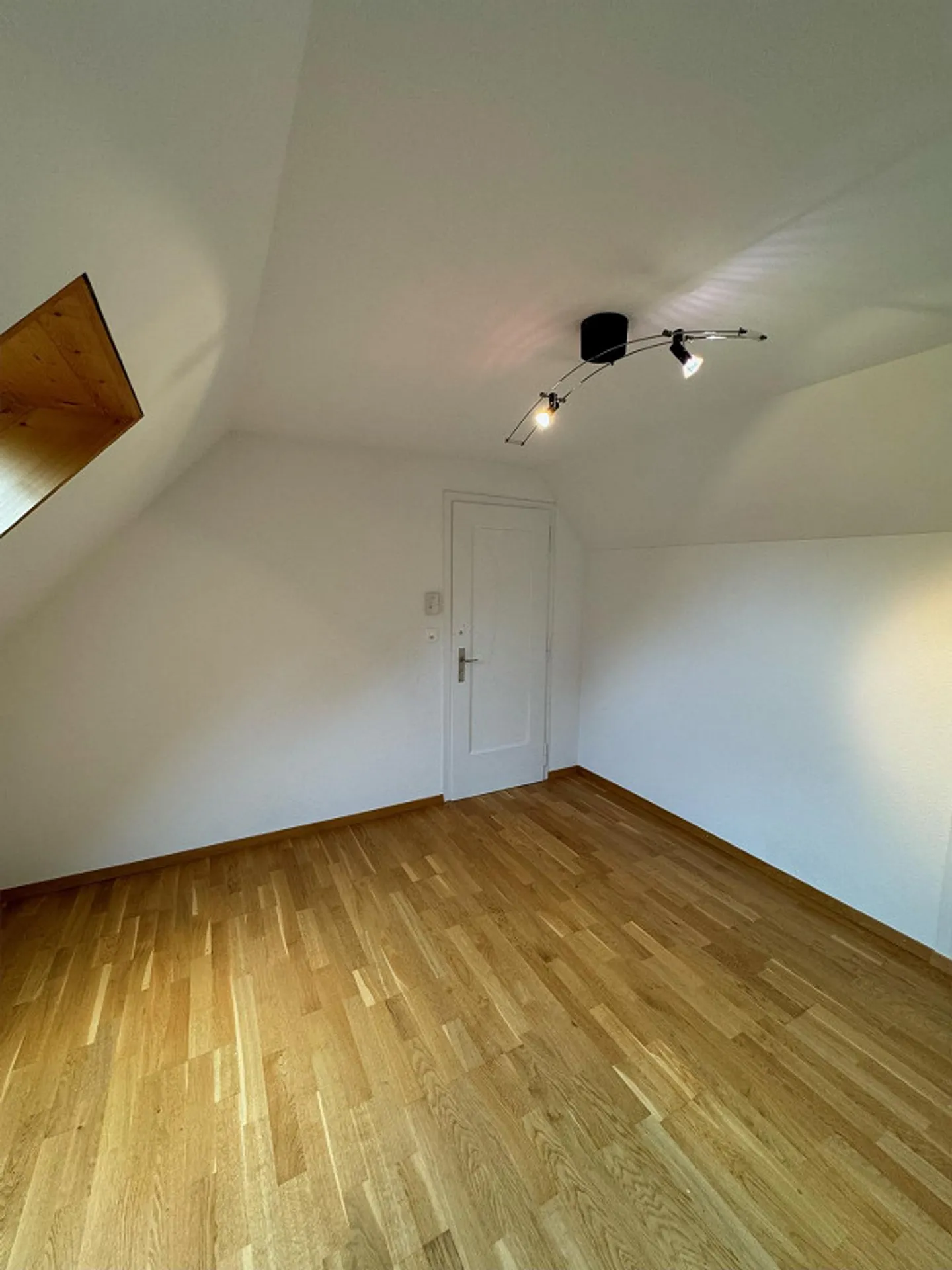 1.0-Mansarde - Foto 2 von 3