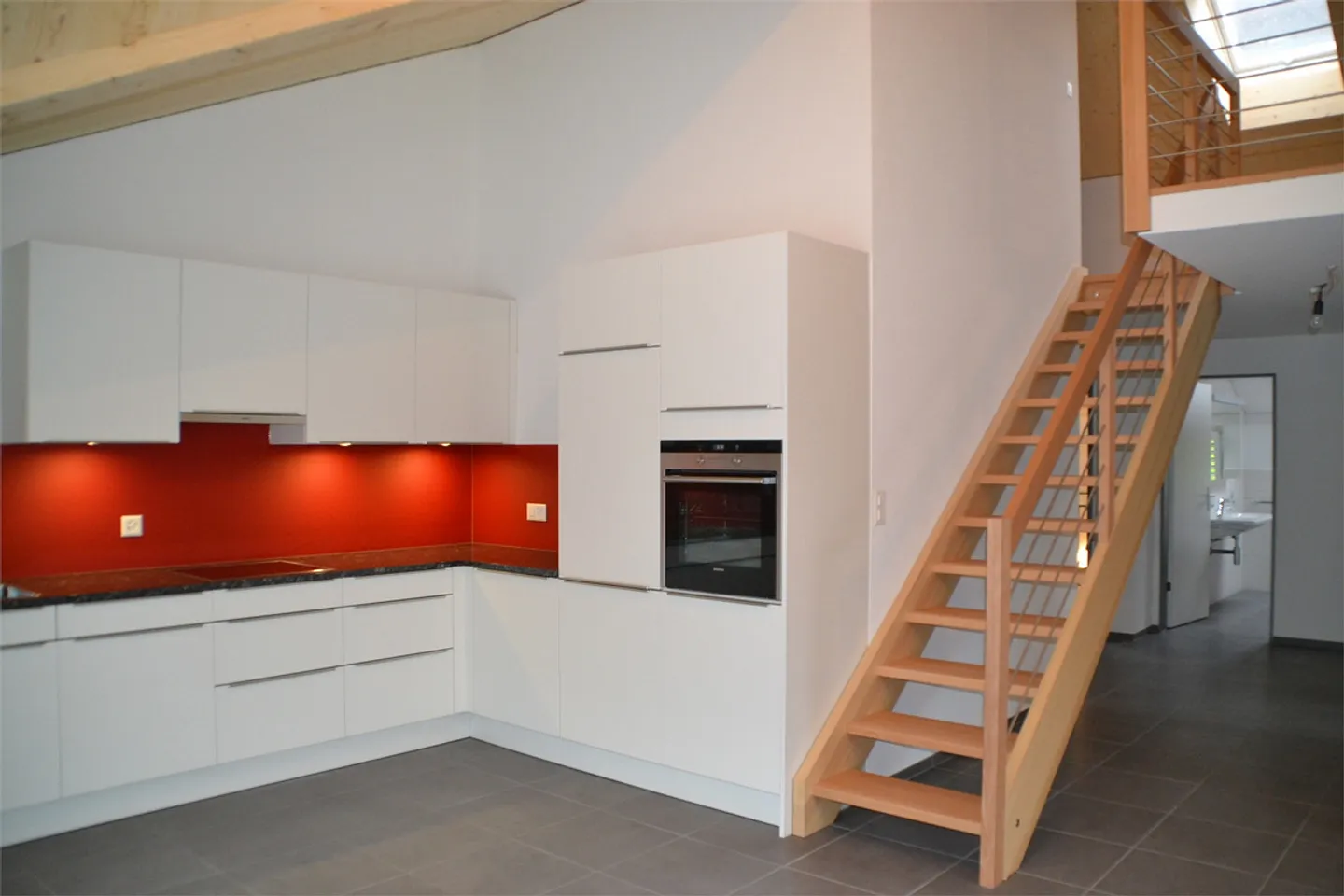 Ampio appartamento di 3,5 stanze con galleria - Foto 4 di 12