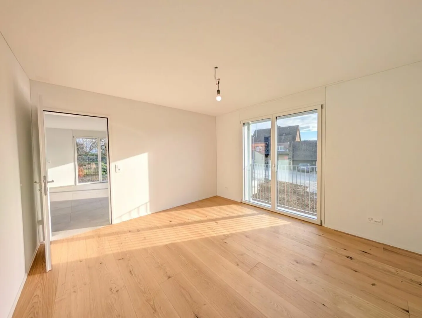 Appartamento di 4,5 stanze al piano superiore con due balconi - Foto 7 di 16