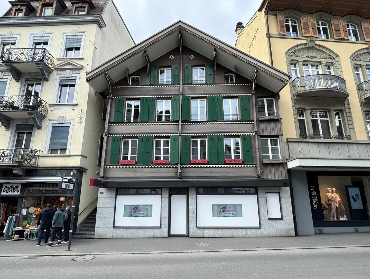 Attractive Commercial Space - Photo 1 of 2