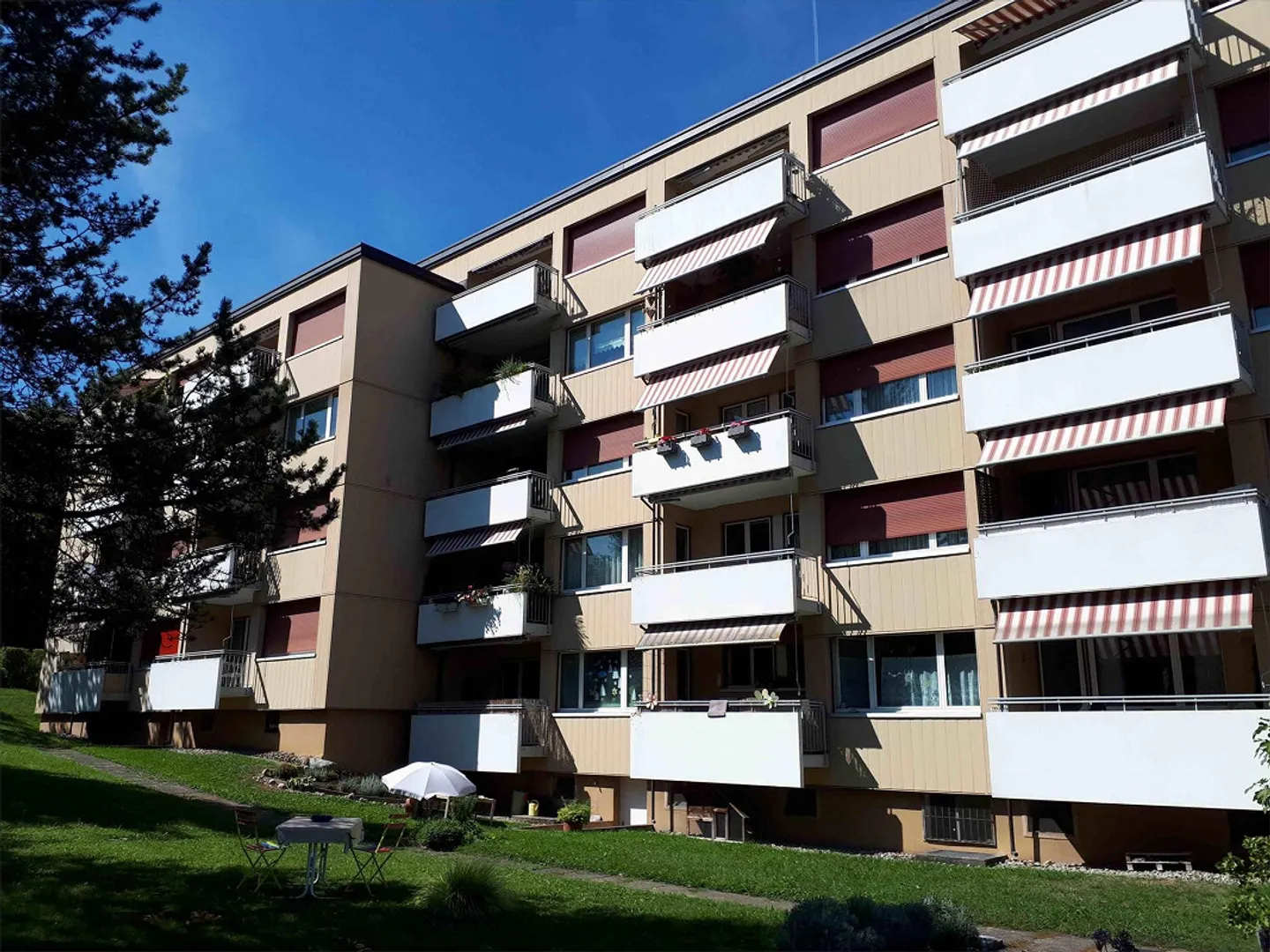 Preiswertes Apartment mit Balkon - Foto 1 von 6