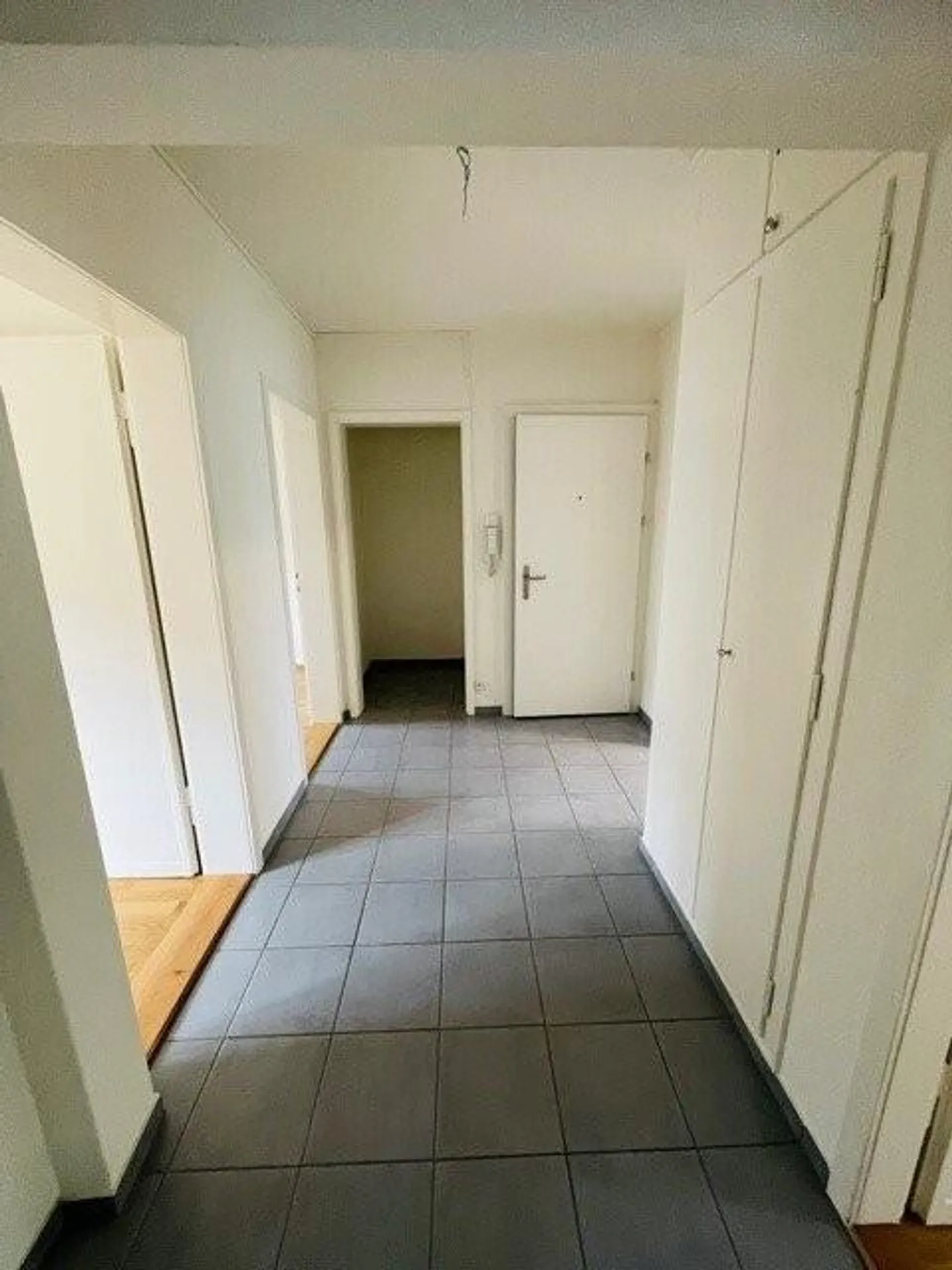 Appartamento accogliente vicino a Birs e al parco St. Jakob! - Foto 3 di 8