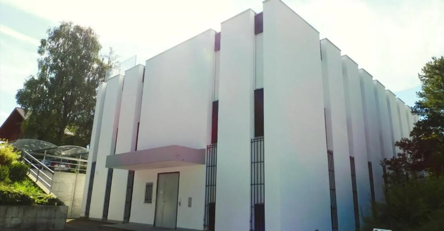 You have the idea, we have the suitable premises! - Photo 1 of 5