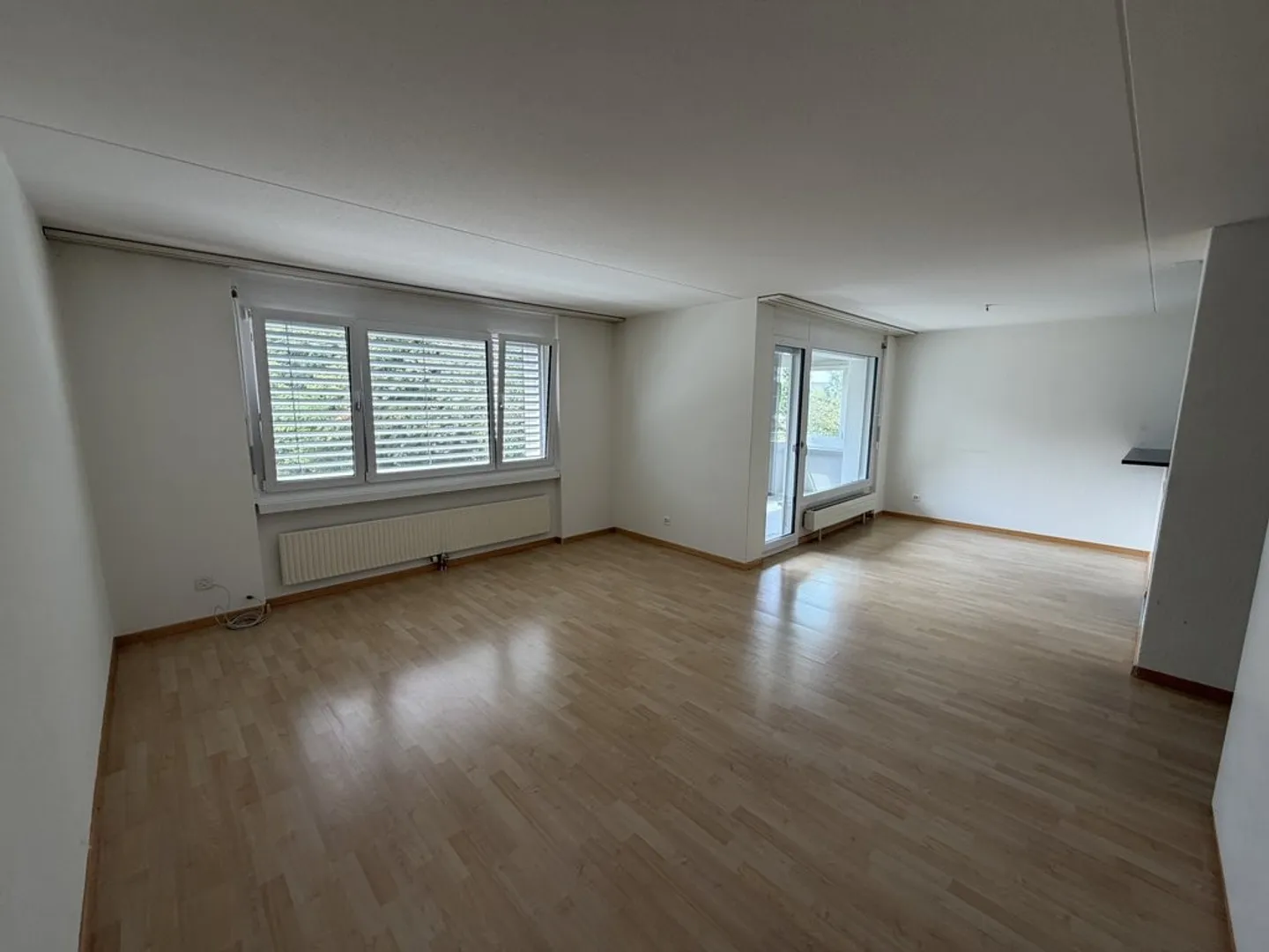 Bright 3.5-room apartment in a quiet location in Niederhasli - Photo 2 of 7
