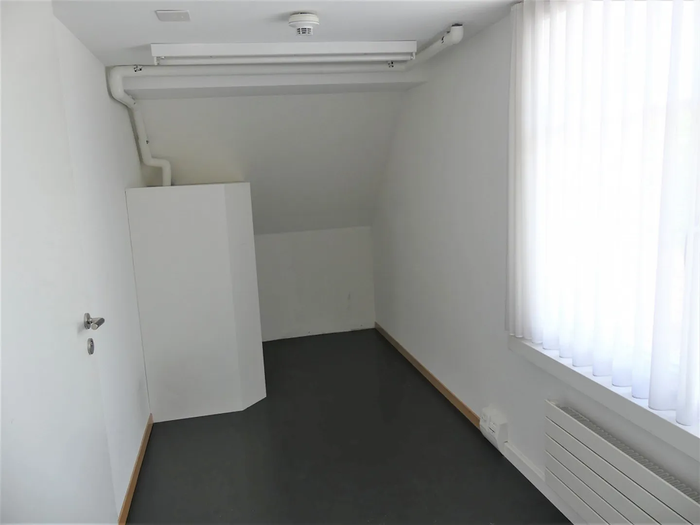 Appartamento duplex centrale di 2,5 stanze con terrazza privata sul tetto - Foto 10 di 12