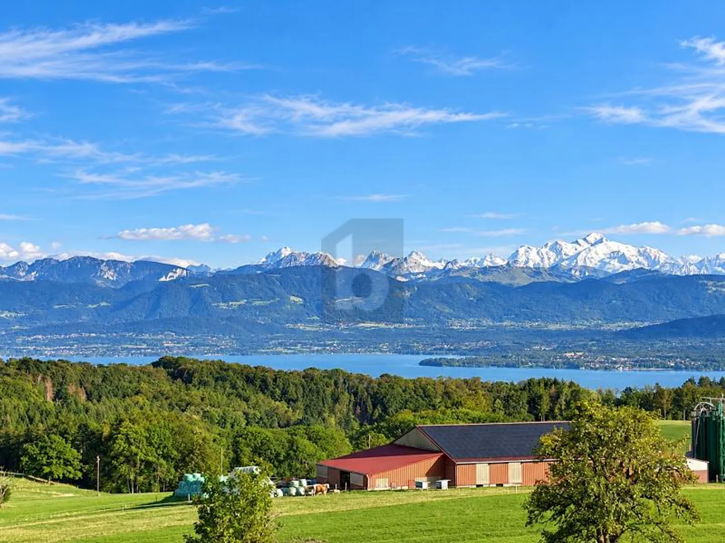 Appartement spacieux avec vue sur le lac - Photo 1 sur 6