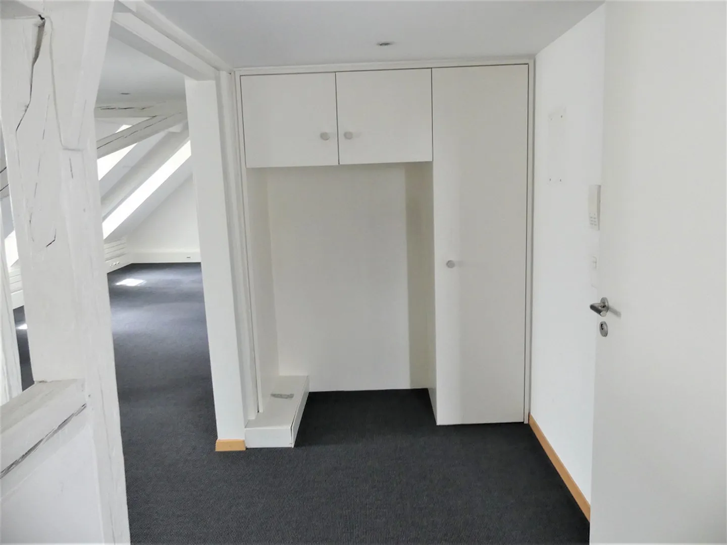 Appartamento duplex centrale di 2,5 stanze con terrazza privata sul tetto - Foto 5 di 12