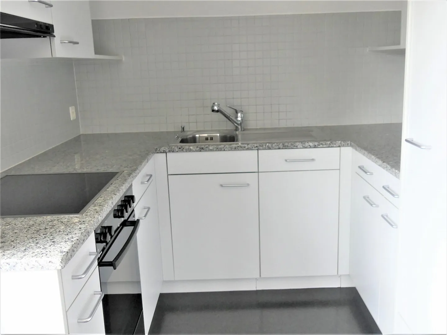 Appartamento duplex centrale di 2,5 stanze con terrazza privata sul tetto - Foto 6 di 12