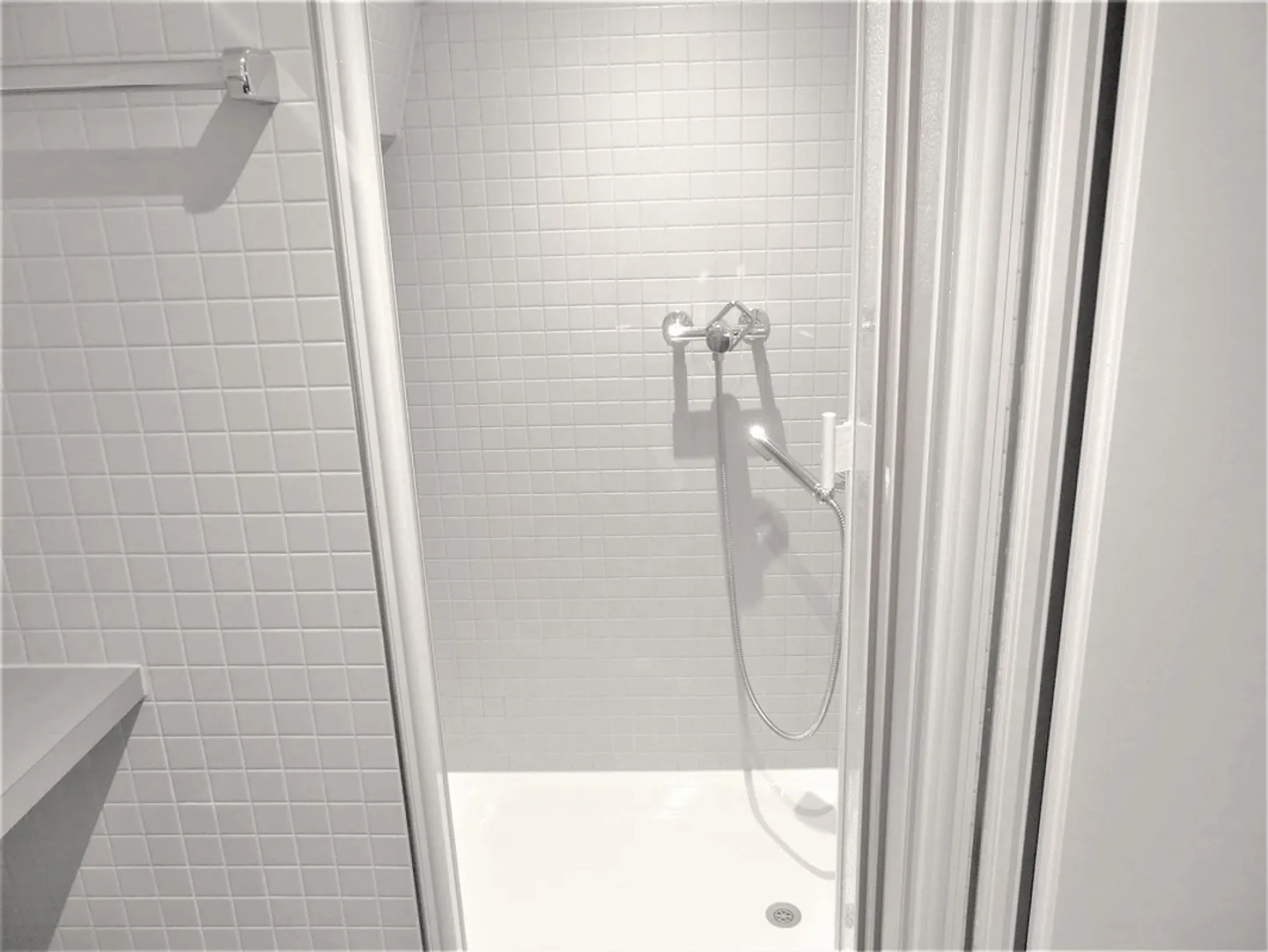 Appartamento duplex centrale di 2,5 stanze con terrazza privata sul tetto - Foto 9 di 12