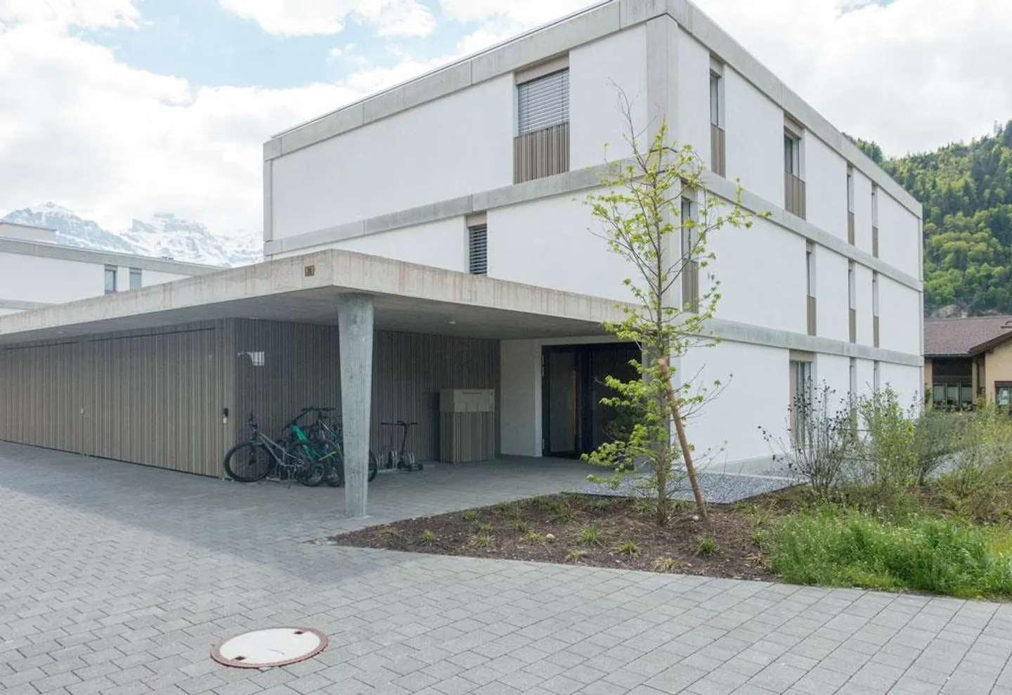 Exklusive Familienwohnung in der Überbauung Rastenhoschet - Foto 1 von 11