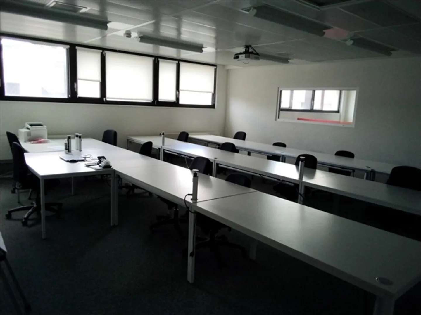 Grande surface lumineuse 200m2 - Entre Lausanne et Prilly - Photo 2 sur 8