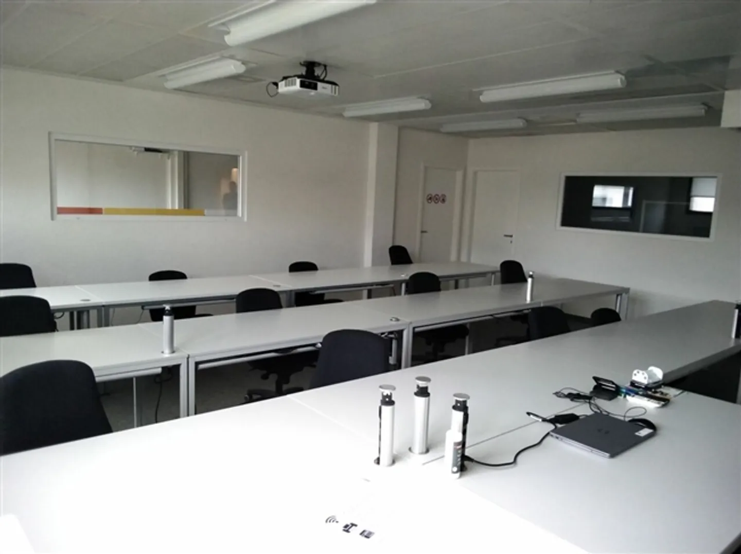 Grande surface lumineuse 200m2 - Entre Lausanne et Prilly - Photo 4 sur 8