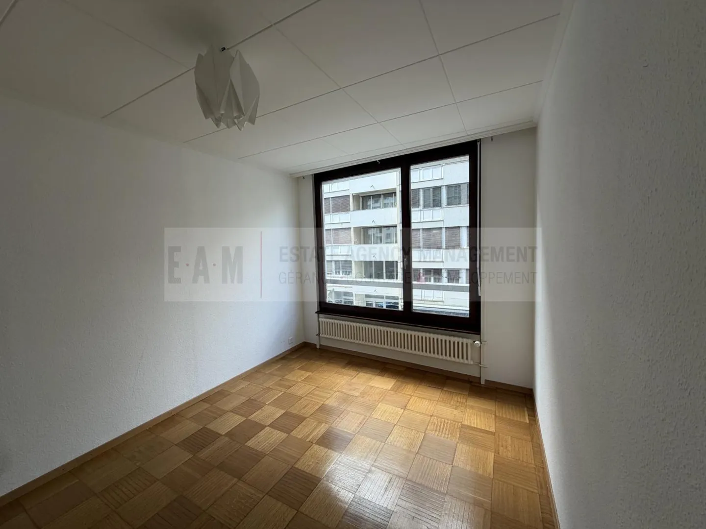 Charming 3P Apartment in Champel - Photo 2 of 4