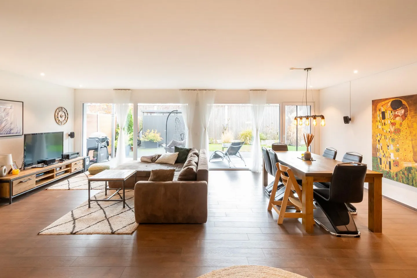 Casa unifamiliare moderna in posizione adatta alle famiglie - Foto 3 di 20