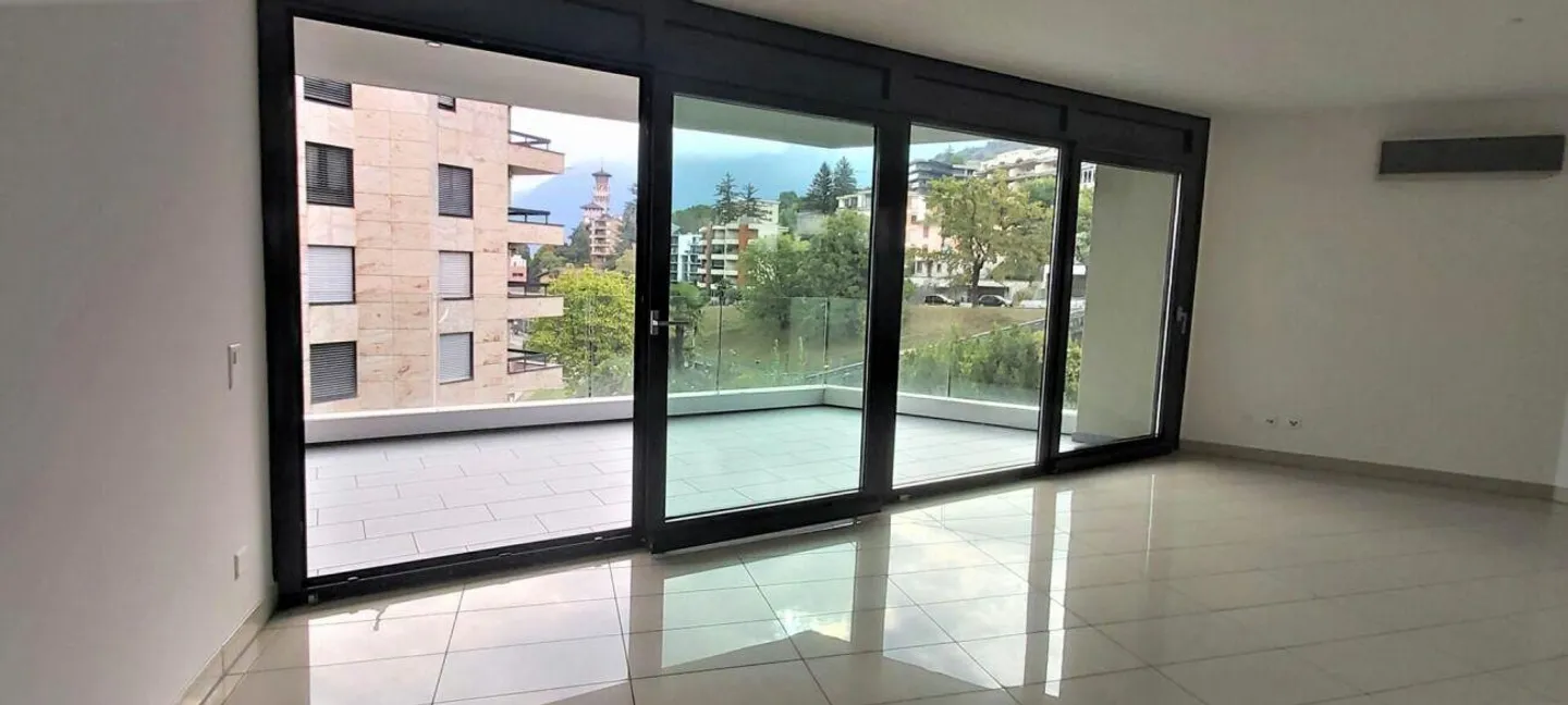 Appartamento spazioso con terrazza - Foto 5 di 13