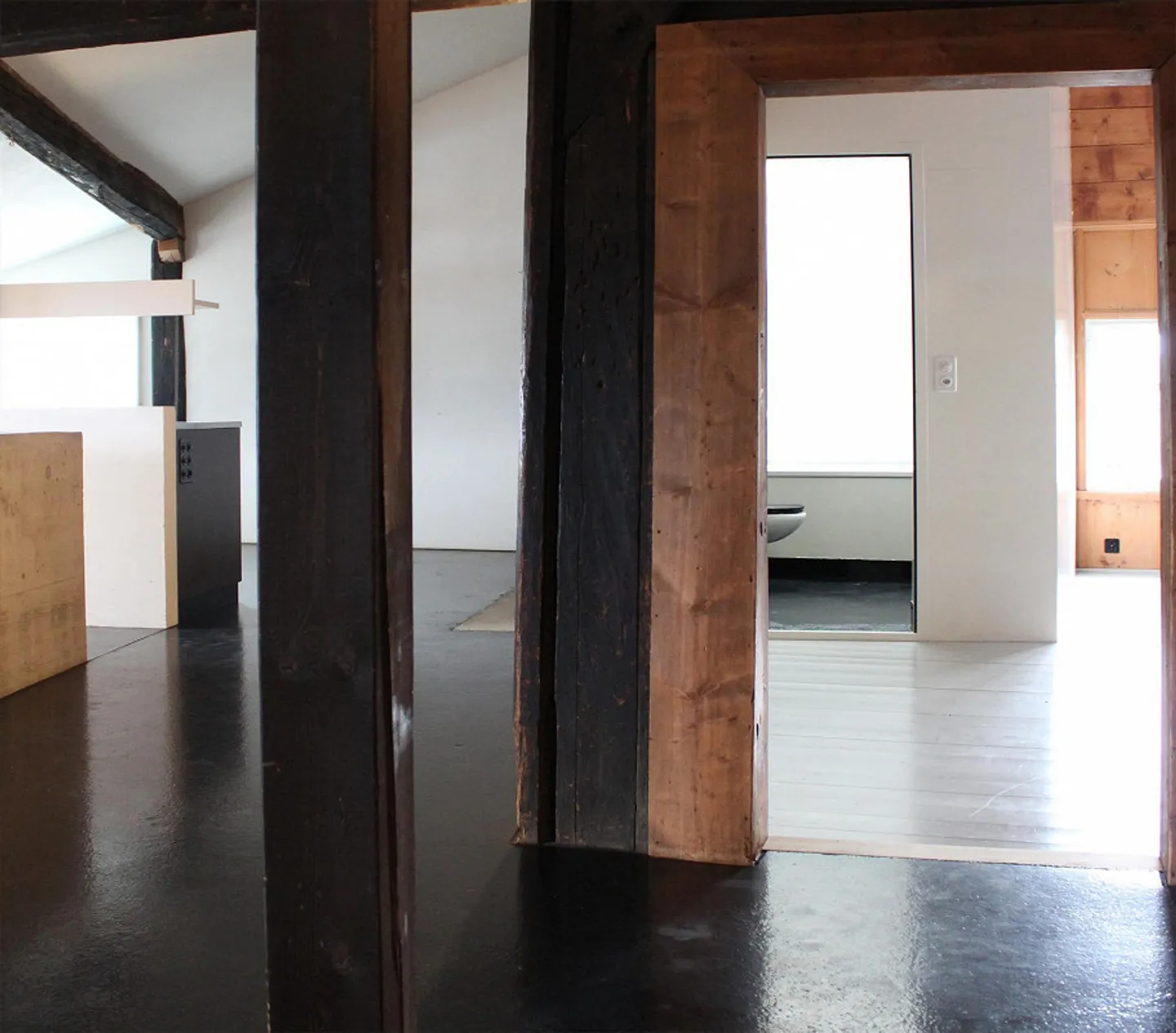 Historical 5.5-room attic apartment with a view in the town of Werdenberg - Photo 6 of 21