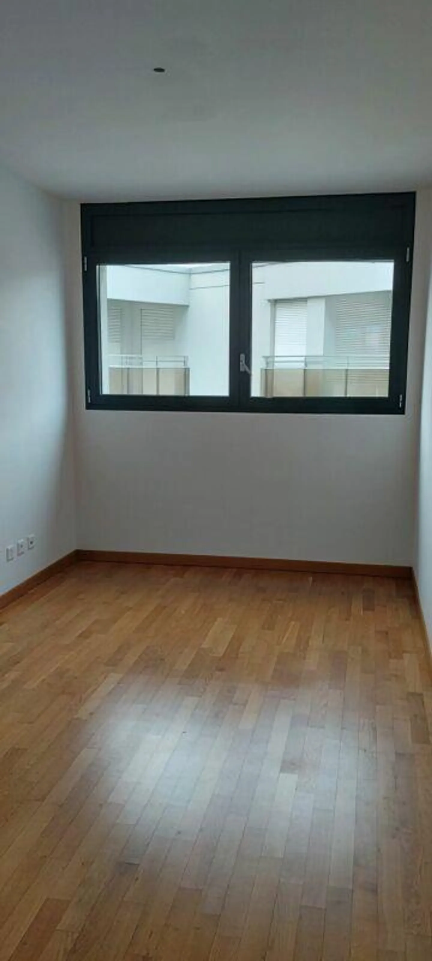Appartamento spazioso con terrazza - Foto 7 di 13