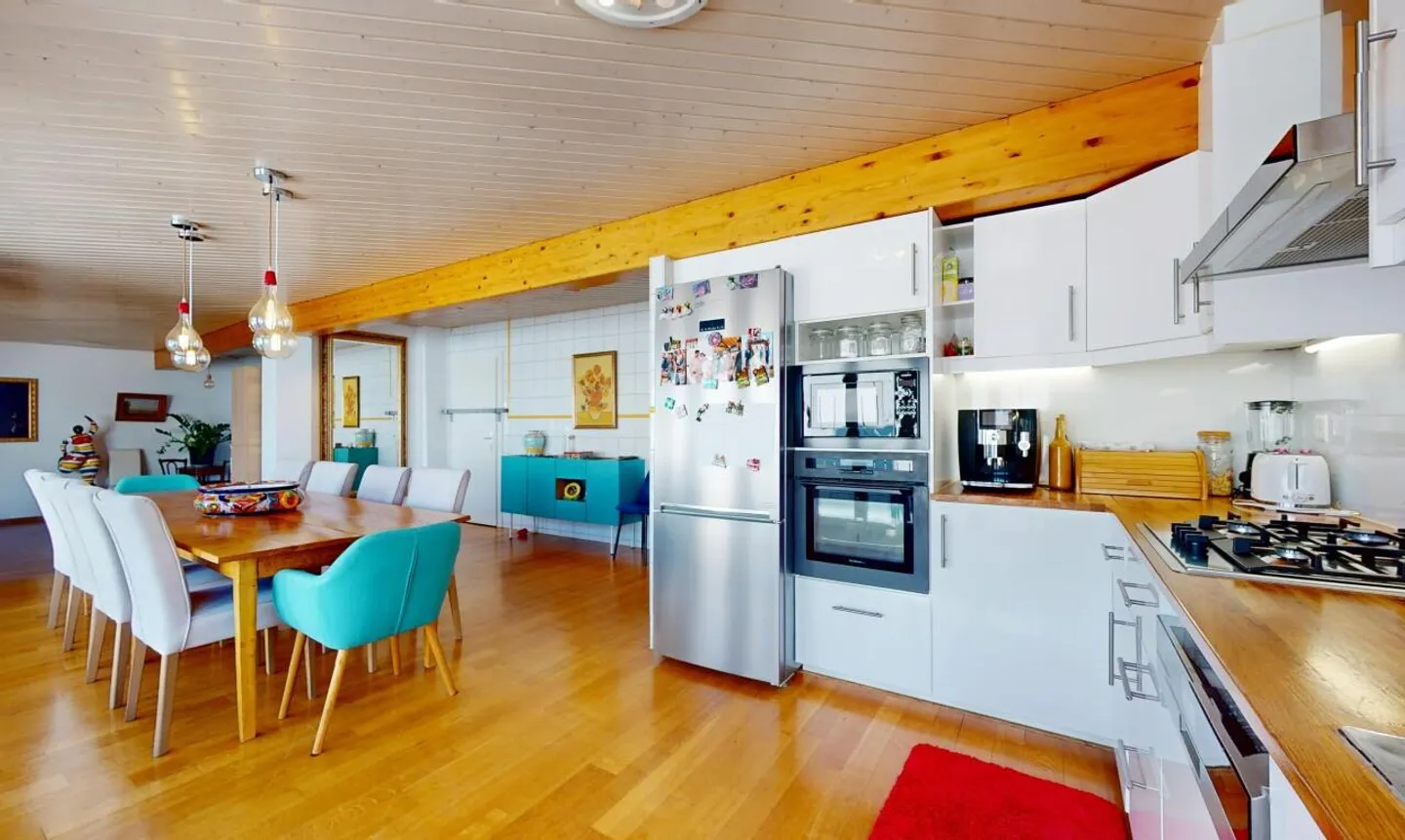 Mixed-use building for sale - Photo 4 of 13