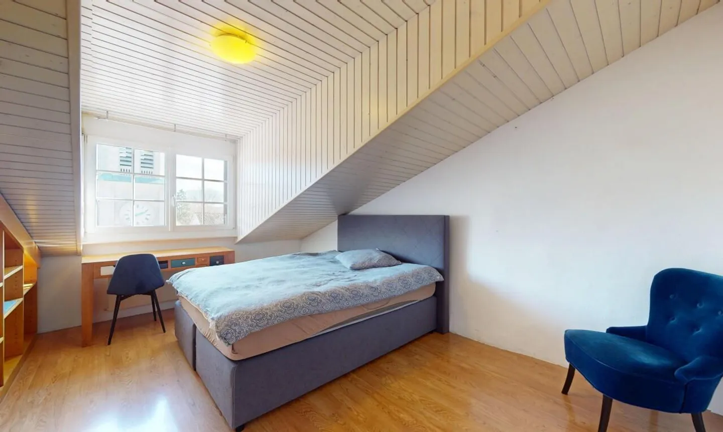 Mixed-use building for sale - Photo 8 of 13