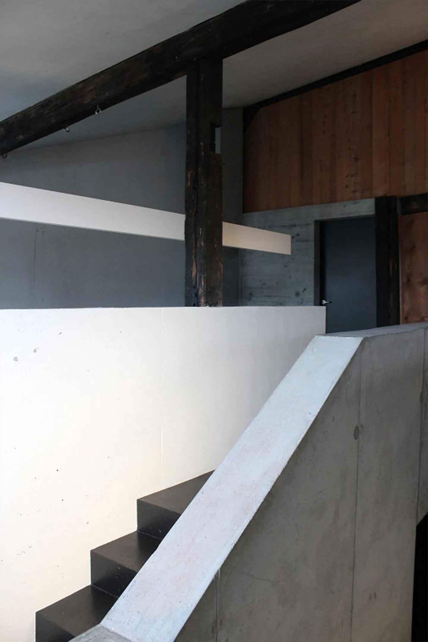 Historical 5.5-room attic apartment with a view in the town of Werdenberg - Photo 7 of 21