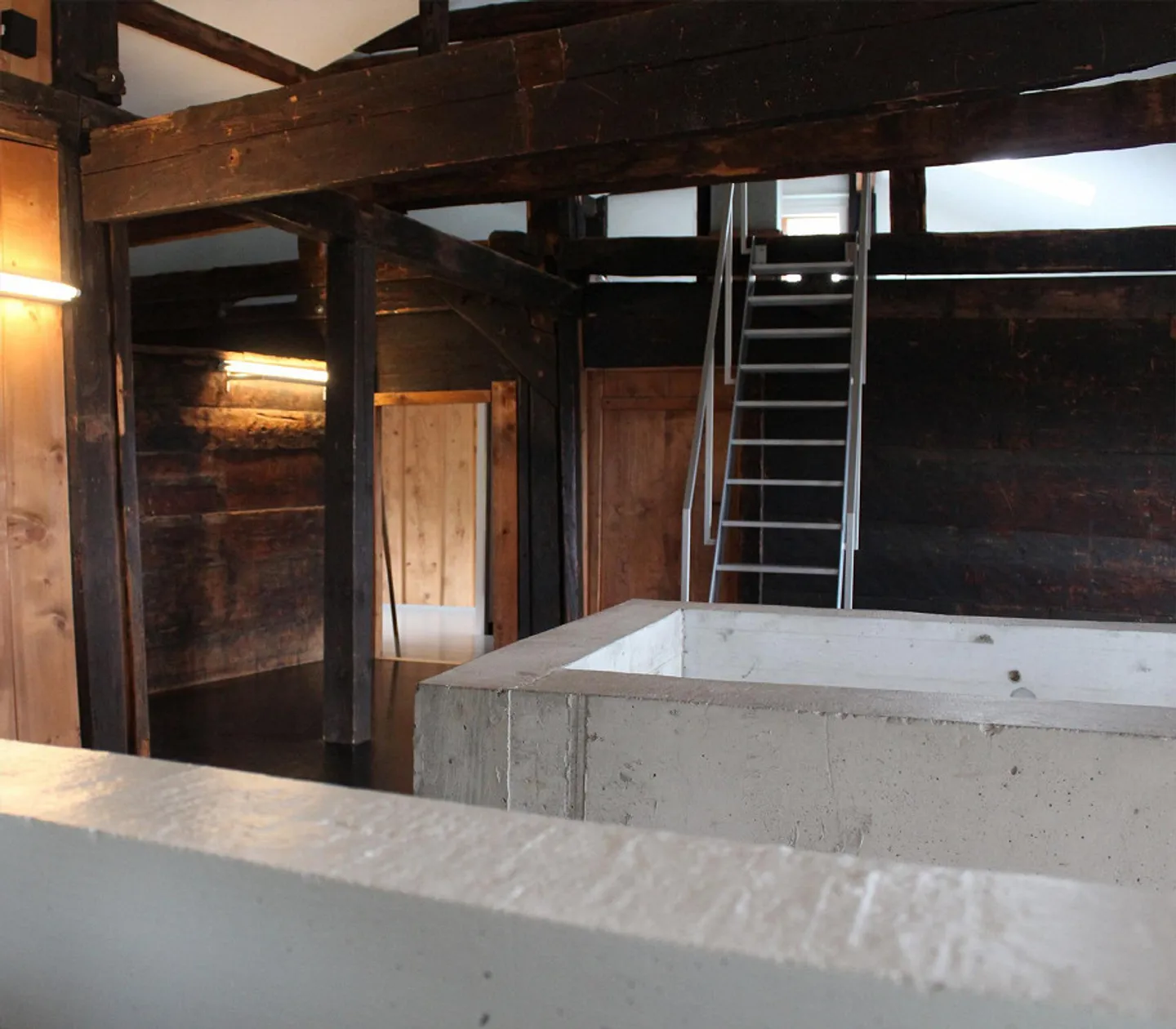 Historical 5.5-room attic apartment with a view in the town of Werdenberg - Photo 9 of 21