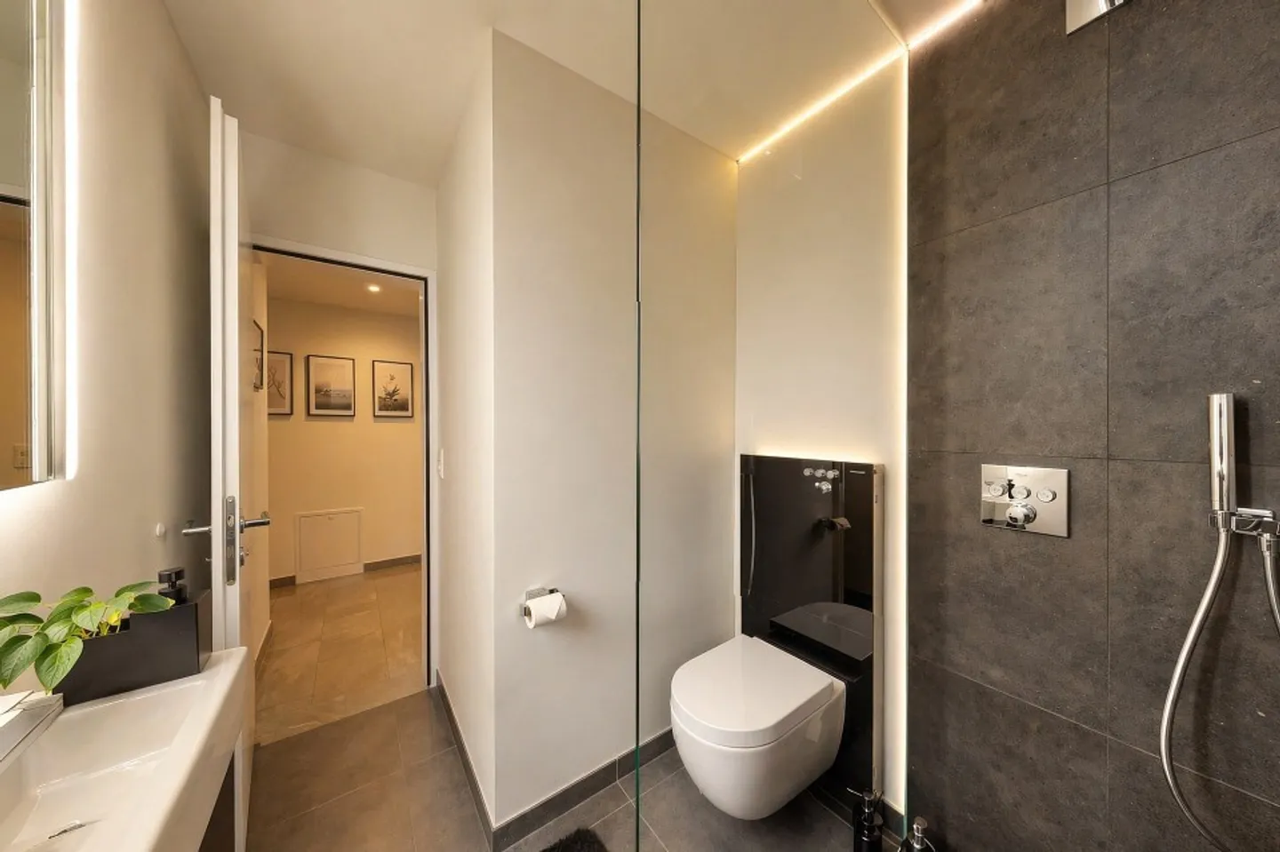 Modern, gepflegt, überzeugend | 5.5+ Zimmer Haus | Wohnen auf hohem Niveau - Photo 5 sur 13